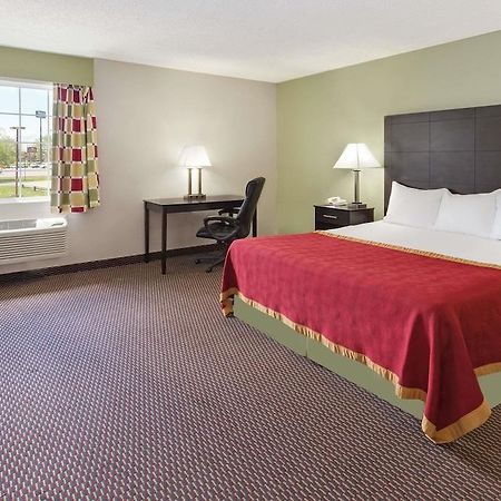 Baymont By Wyndham Beloit Hotel Luaran gambar