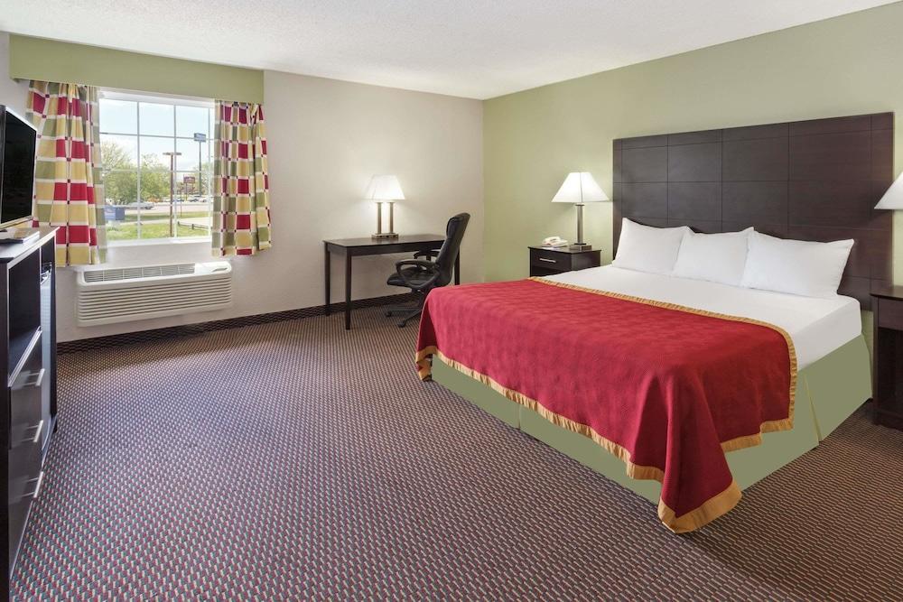 Baymont By Wyndham Beloit Hotel Luaran gambar