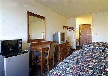 Baymont By Wyndham Beloit Hotel Luaran gambar