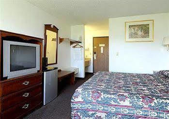 Baymont By Wyndham Beloit Hotel Luaran gambar